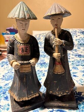 Hand-Painted Black and Gold Asian Musician Sculptures - Brand Unknown